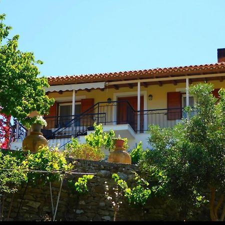 Nirvana Guest House Vasilítsion 外观 照片